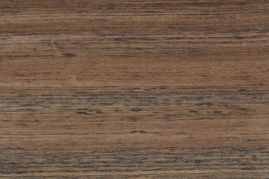 Placage de bois de Mozambique avec veinage droit et texture naturelle légèrement irrégulière